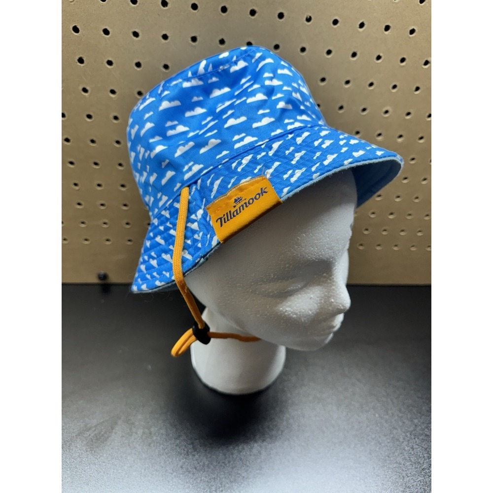 Tillamook Kids Reversible Bucket Hat Cow Logo Blue Clouds Chin‎ Strap